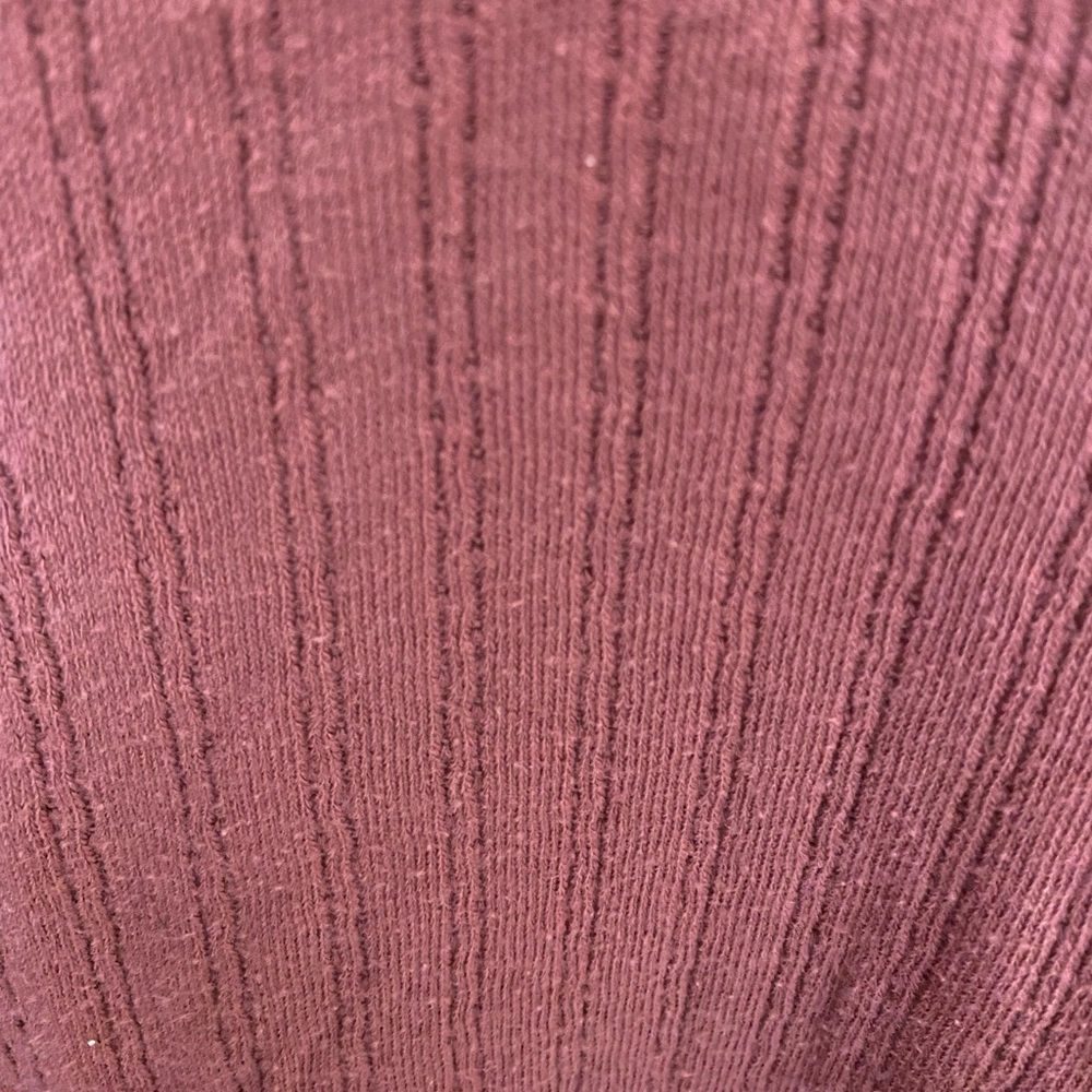 Basic Pink American Eagle Tee With Small Pattern - image 3